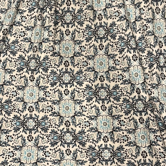 LOFT Petite Floral Tie-Waist Knit Dress - Size XSP - Picture 6 of 8